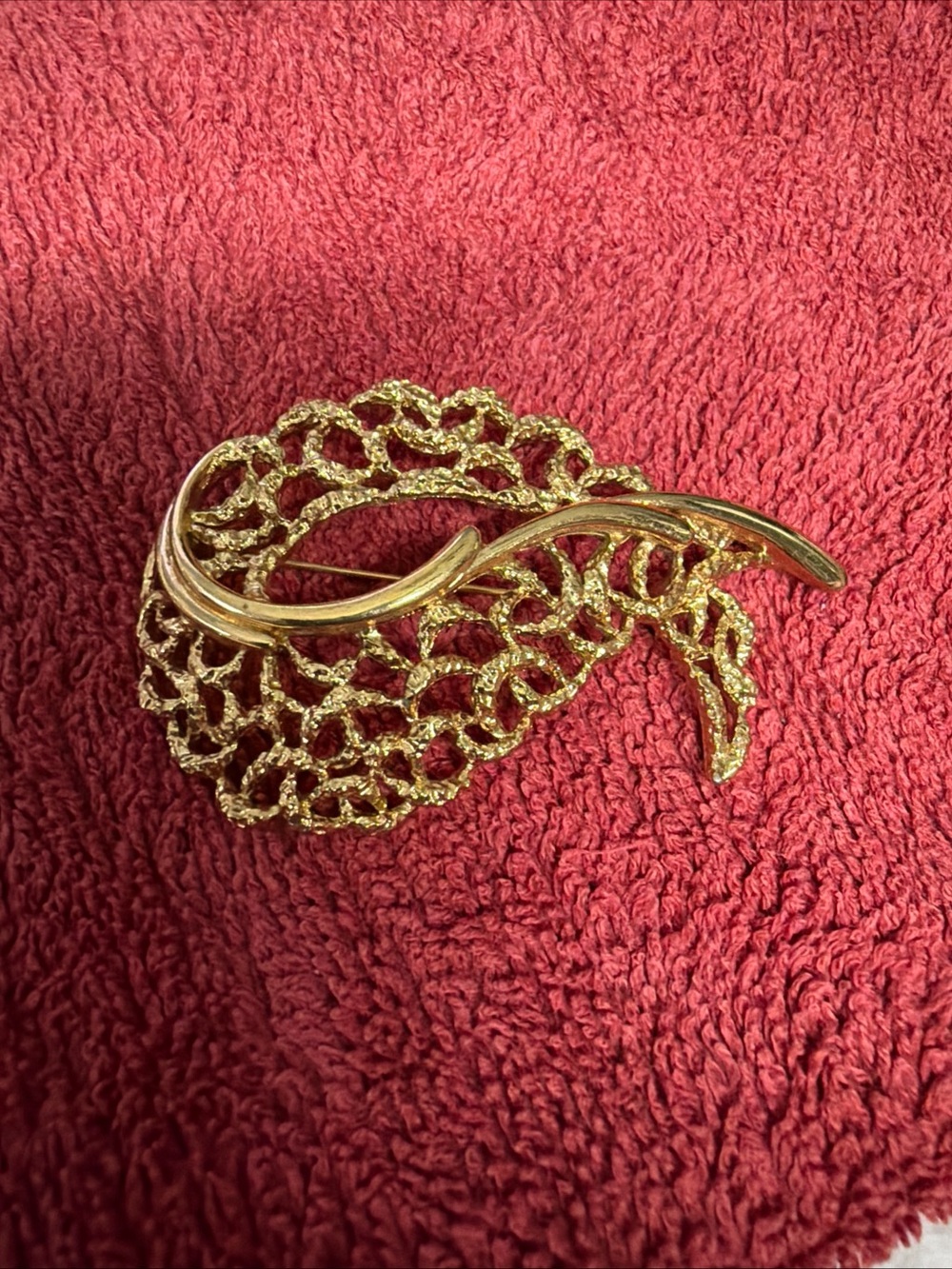 Monet Elegant Gold Tone Leaf Filigree Women's Brooch -